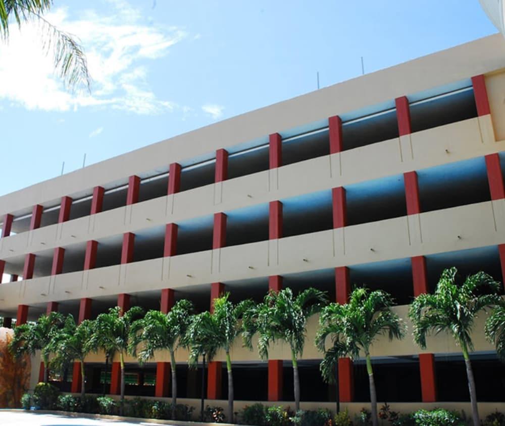 Hotel Royal Garden Reynosa Esterno foto