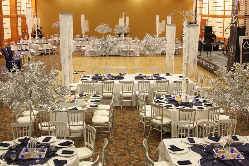 Hotel Royal Garden Reynosa Esterno foto