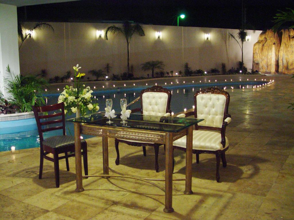 Hotel Royal Garden Reynosa Servizi foto